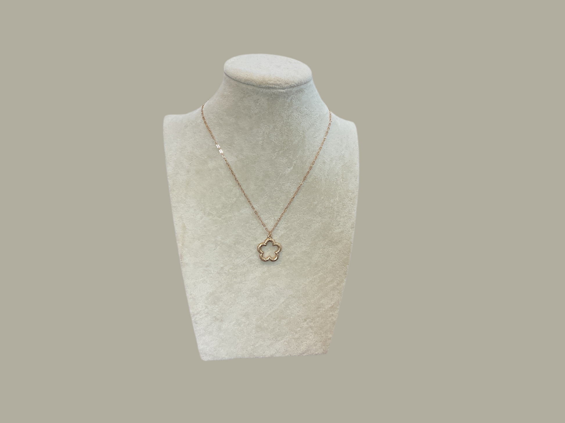 Claire Necklace