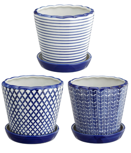 Large Blue/White Planter With Sauce