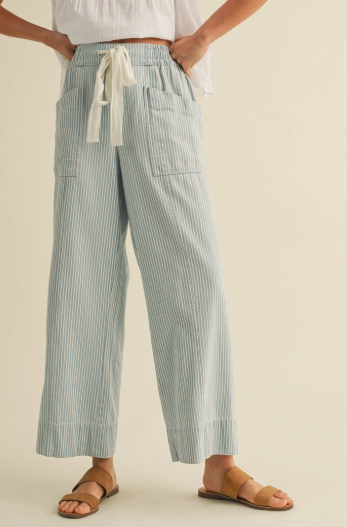 Striped Wide Leg Cropped Pants