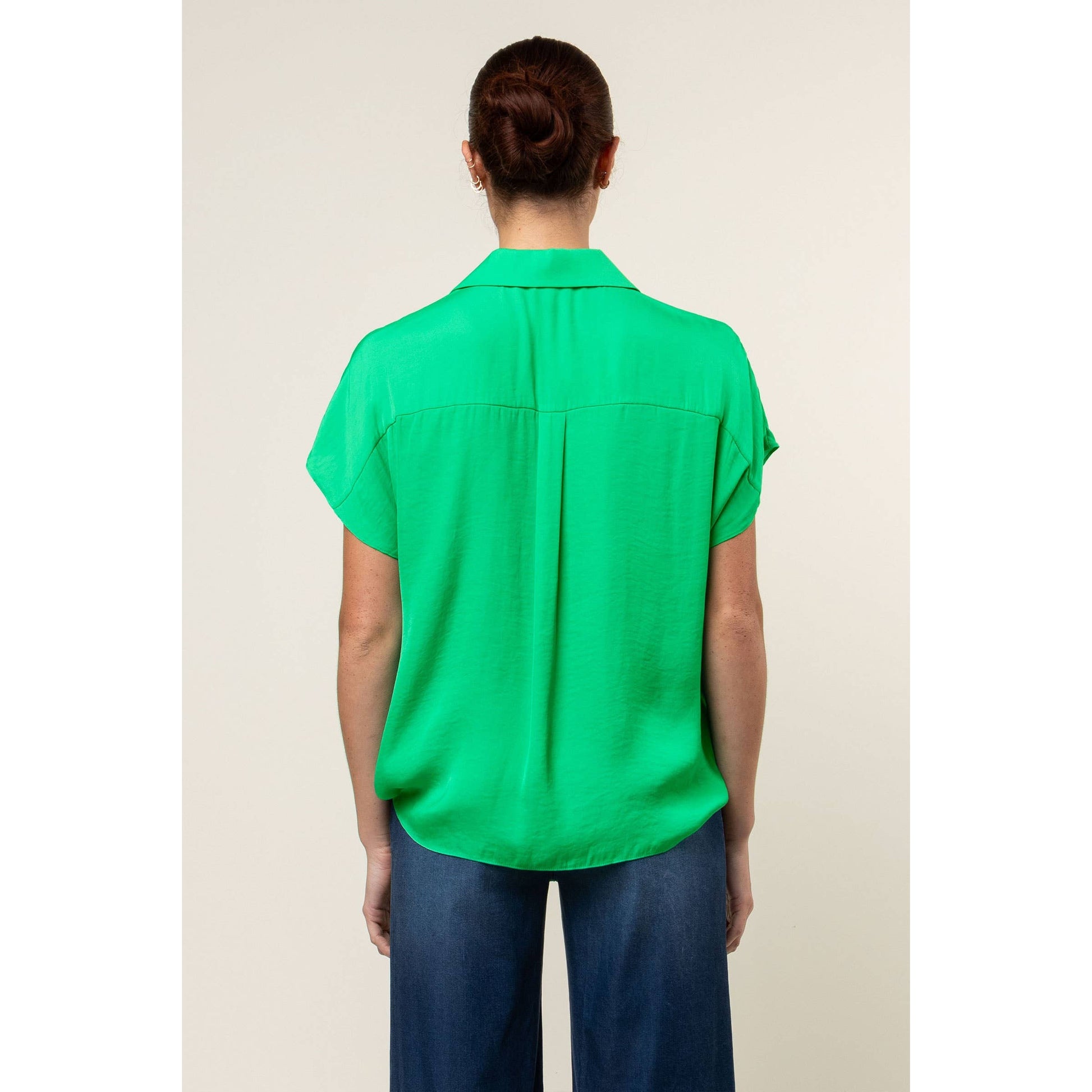 Short Sleeve Convertible Collar Blouse