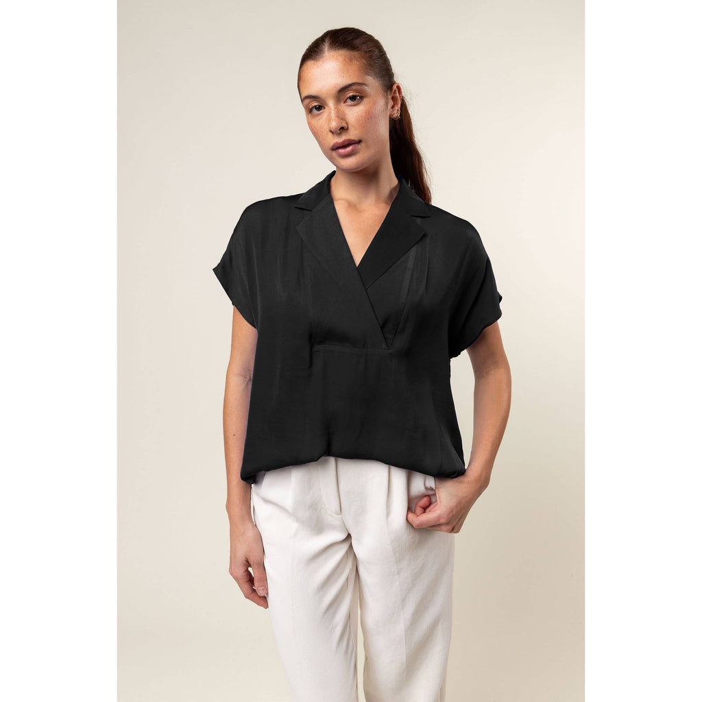 Short Sleeve Convertible Collar Blouse