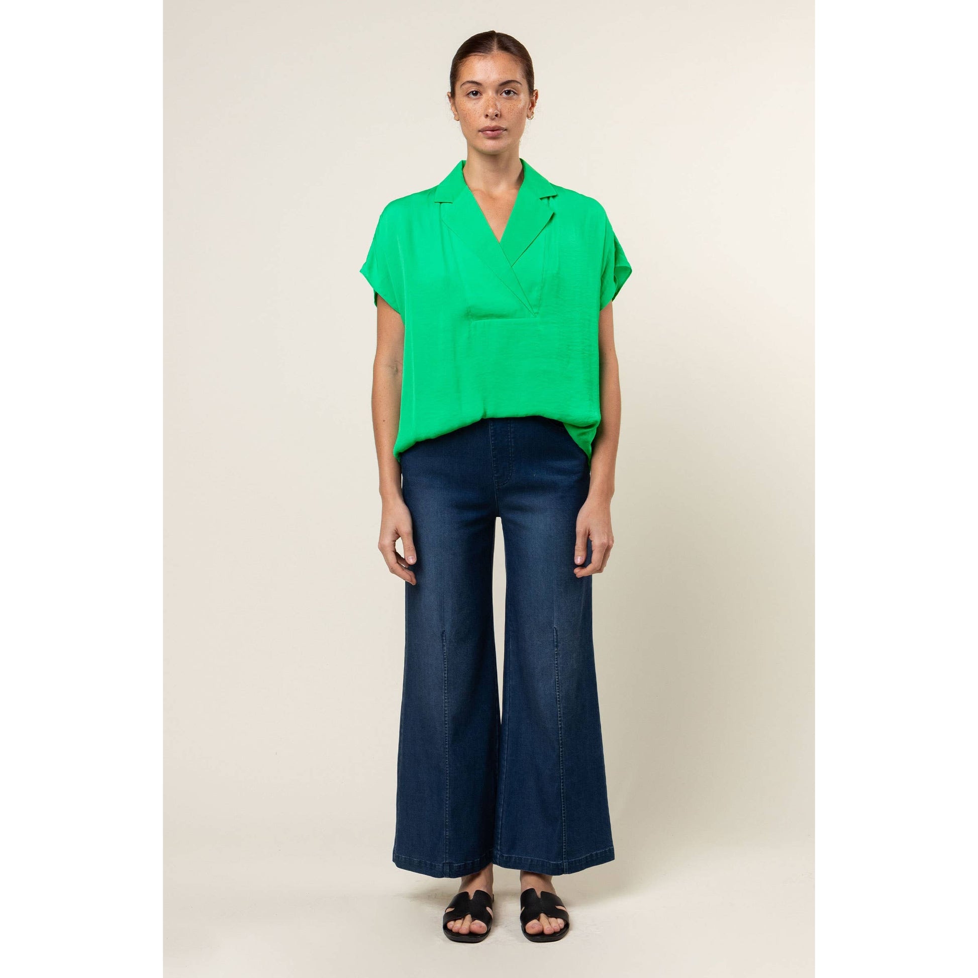 Short Sleeve Convertible Collar Blouse